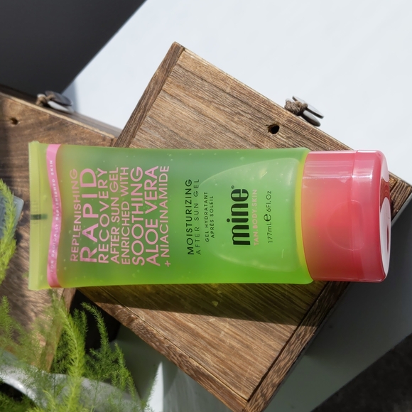 Other - MineTan Rapid Recovery After Sun Gel with Aloe Vera and Niacinamide